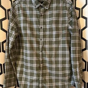 Banana Republic Olive Plaid Luxe Flannel Button Down Shirt